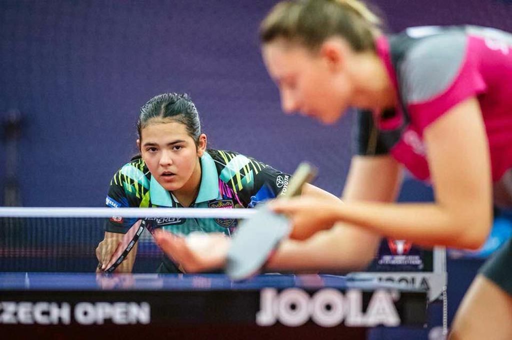 Table Tennis Focused Return