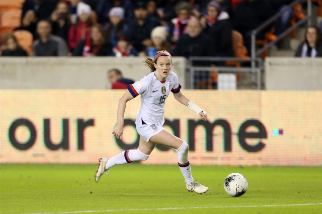Rose Lavelle #16 of USA controls the ball