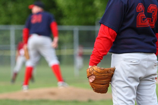 youth baseball players