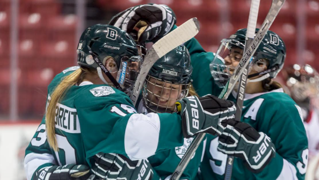 Mackenzie St. Onge playing ice hockey at Darmouth
