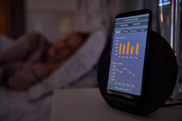 Sleep tracker monitoring athlete